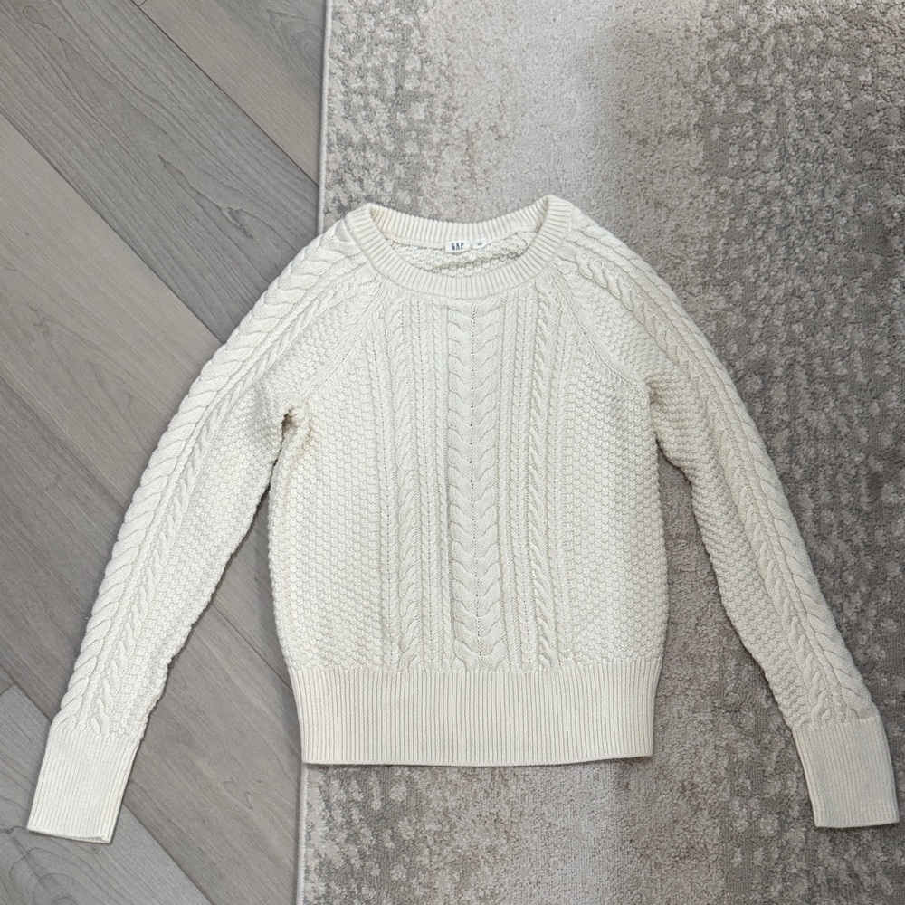 GAP Cream Cable Knit Sweater